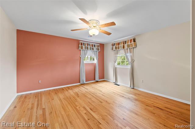 Builiding view forty one for 25574 Wilson, Dearborn Heights, MI. 48127