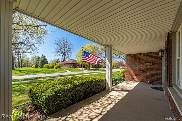 Builiding view three for 25574 Wilson, Dearborn Heights, MI. 48127