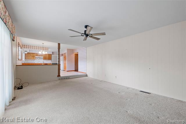 Builiding view twenty four for 25574 Wilson, Dearborn Heights, MI. 48127