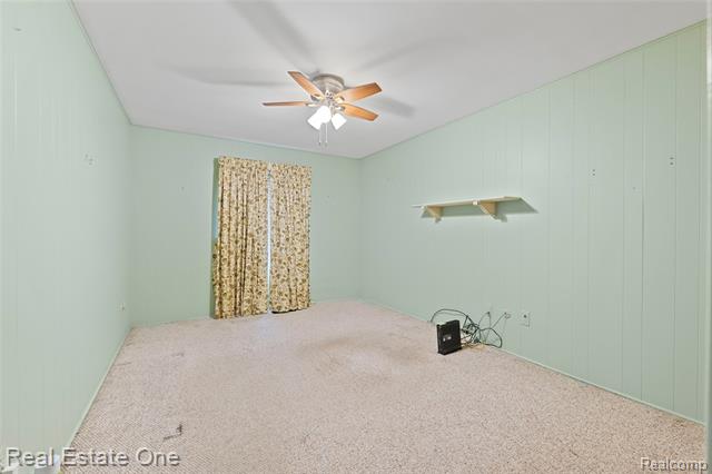 Builiding view twenty nine for 25574 Wilson, Dearborn Heights, MI. 48127
