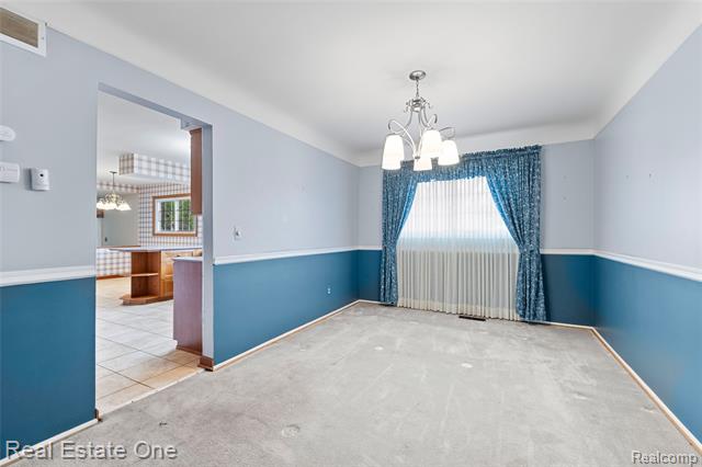 Builiding view twenty seven for 25574 Wilson, Dearborn Heights, MI. 48127