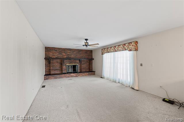 Builiding view twenty three for 25574 Wilson, Dearborn Heights, MI. 48127
