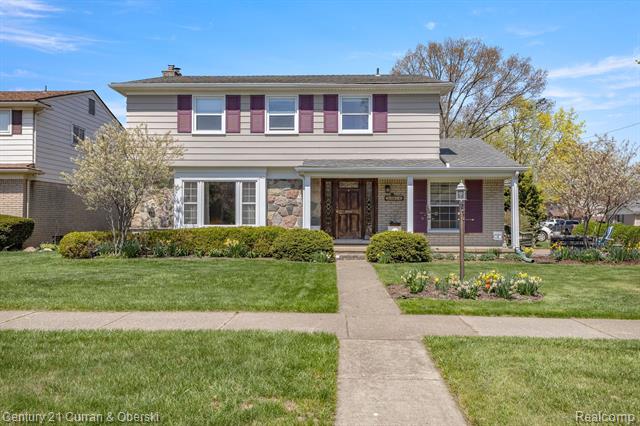 front view for 25614 Wilson, Dearborn Heights, Mi. 48127