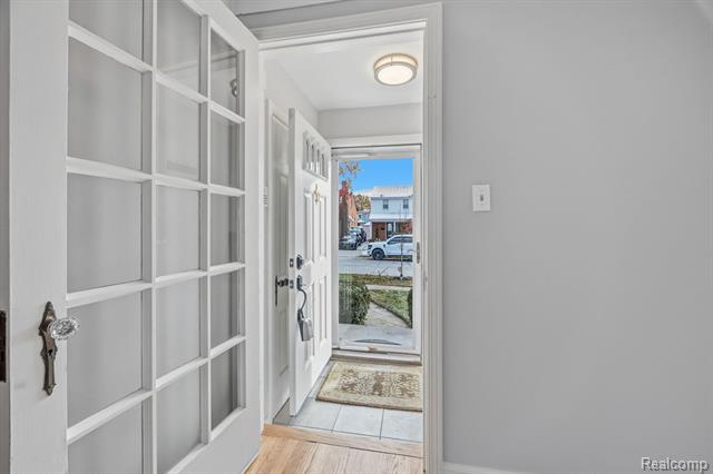 Builiding view eight for 22844 Buckingham, Dearborn, MI. 48128