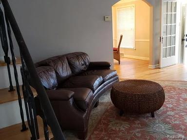 Builiding view fifteen for 22844 Buckingham, Dearborn, MI. 48128