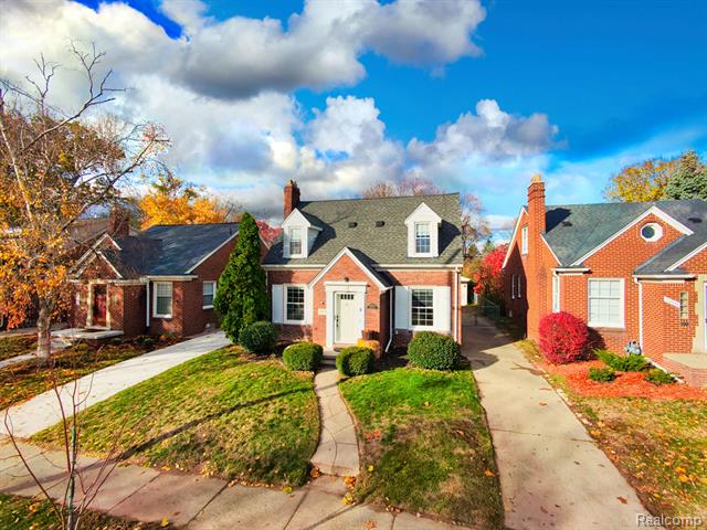 Builiding view five for 22844 Buckingham, Dearborn, MI. 48128