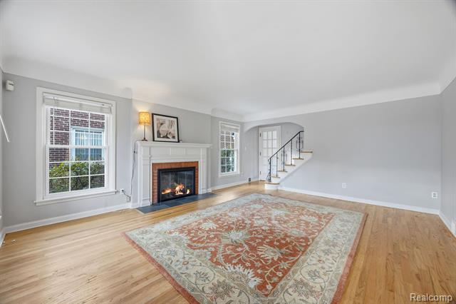 Builiding view nine for 22844 Buckingham, Dearborn, MI. 48128