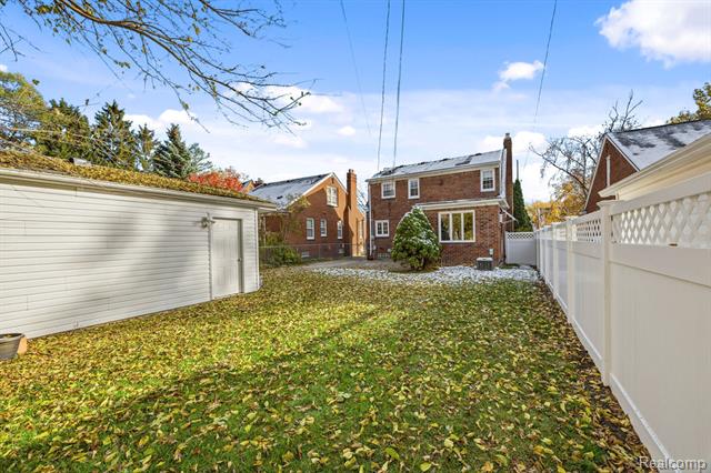 Builiding view seven for 22844 Buckingham, Dearborn, MI. 48128