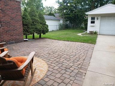 Builiding view thirty nine for 22844 Buckingham, Dearborn, MI. 48128