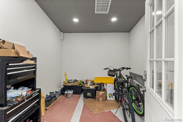 Builiding view forty two for 26611 Cecile, Dearborn Heights, MI. 48127