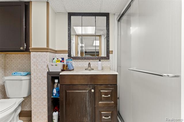 Builiding view thirty four for 26611 Cecile, Dearborn Heights, MI. 48127