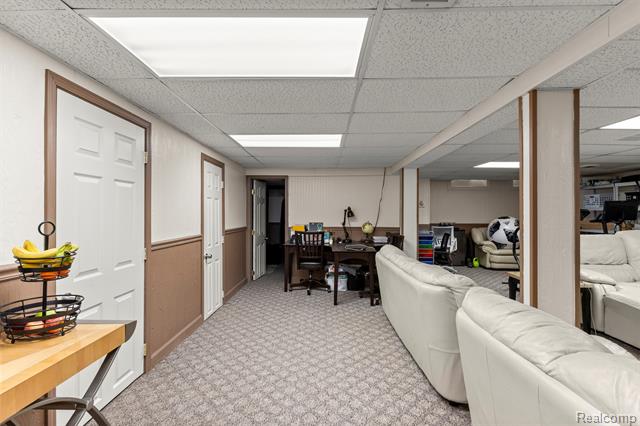 Builiding view thirty one for 26611 Cecile, Dearborn Heights, MI. 48127