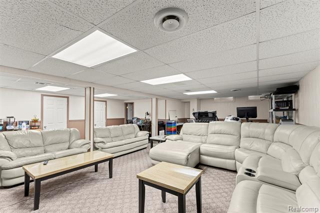 Builiding view thirty for 26611 Cecile, Dearborn Heights, MI. 48127