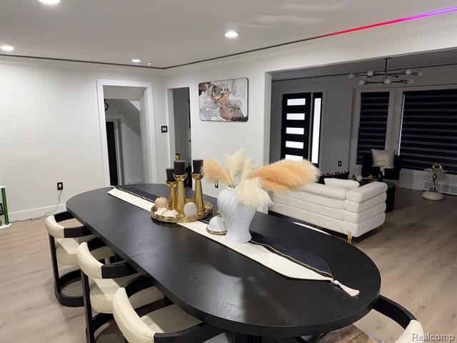 Builiding view eight for 23926 Oak, Dearborn, MI. 48128