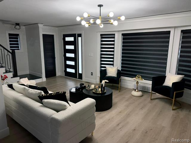 Builiding view four for 23926 Oak, Dearborn, MI. 48128