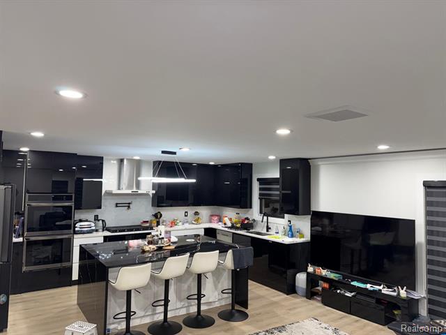 Builiding view seven for 23926 Oak, Dearborn, MI. 48128