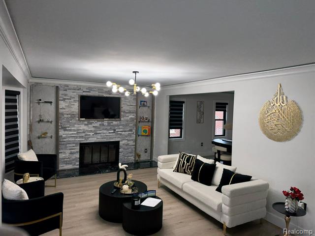 Builiding view three for 23926 Oak, Dearborn, MI. 48128