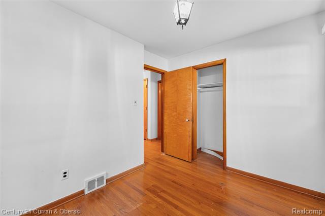 Builiding view fourteen for 1521 N Vernon, Dearborn, MI. 48128