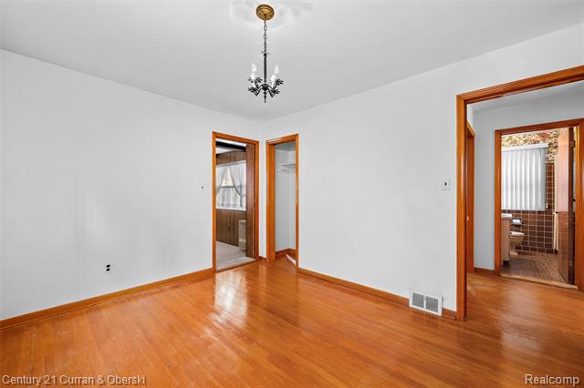 Builiding view sixteen for 1521 N Vernon, Dearborn, MI. 48128