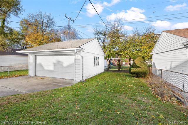 Builiding view twenty seven for 1521 N Vernon, Dearborn, MI. 48128