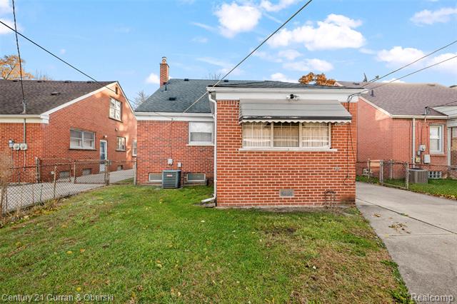 Builiding view twenty six for 1521 N Vernon, Dearborn, MI. 48128