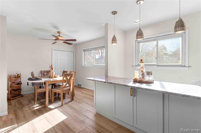 Builiding view eleven for 31549 John Hauk, Garden City, MI. 48135