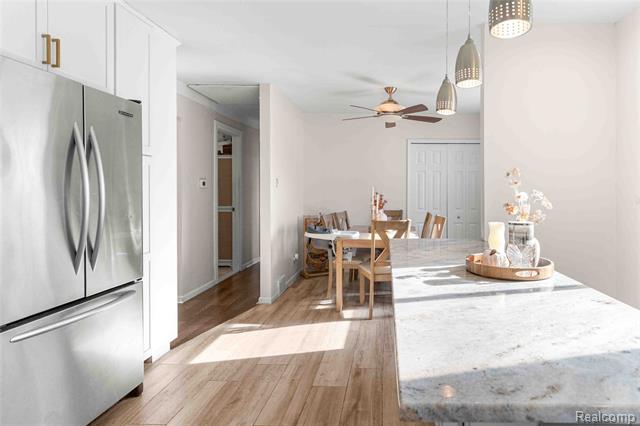 Builiding view nine for 31549 John Hauk, Garden City, MI. 48135