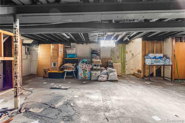 Builiding view twenty two for 31549 John Hauk, Garden City, MI. 48135