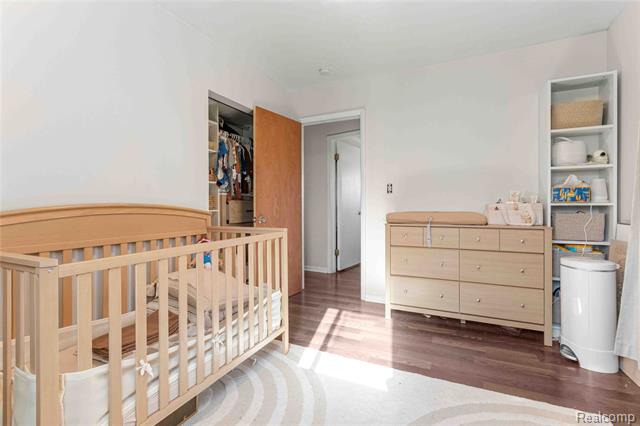 Builiding view twenty for 31549 John Hauk, Garden City, MI. 48135