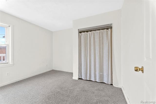 Builiding view eight for 23621 Lawrence, Dearborn, MI. 48128