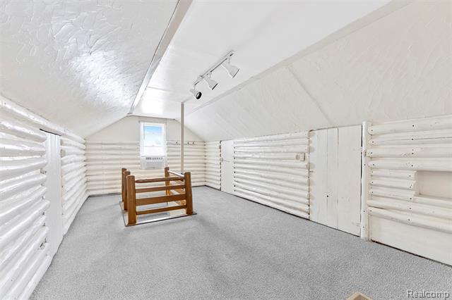 Builiding view fourteen for 23621 Lawrence, Dearborn, MI. 48128