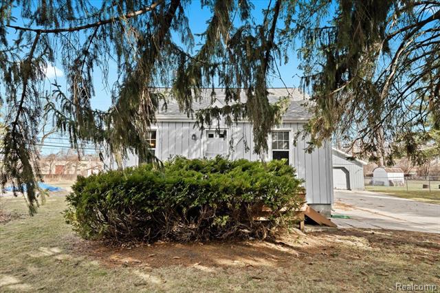 front view for 29804 John Hauk, Garden City, Mi. 48135