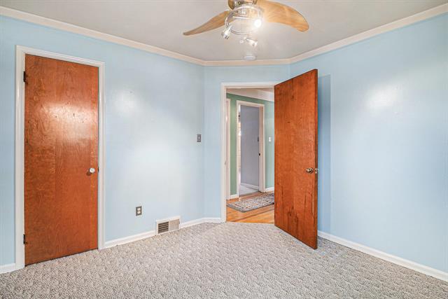 Builiding view fifteen for 30801 Pardo, Garden City, MI. 48135