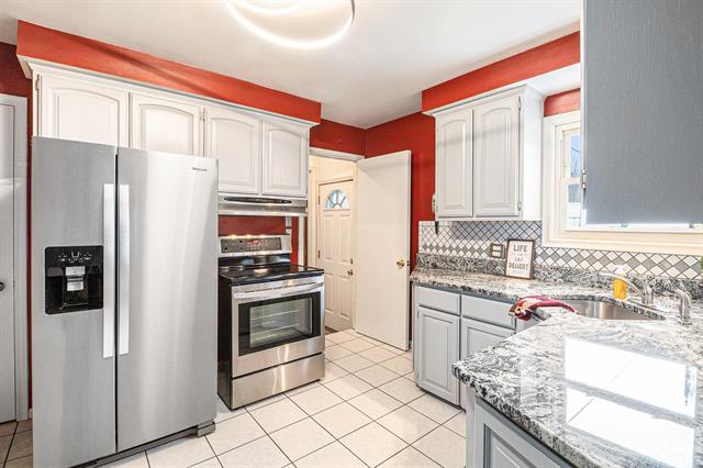 Builiding view five for 30801 Pardo, Garden City, MI. 48135