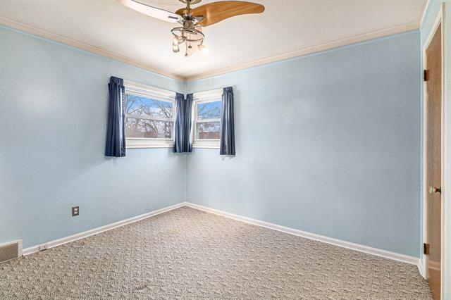 Builiding view fourteen for 30801 Pardo, Garden City, MI. 48135