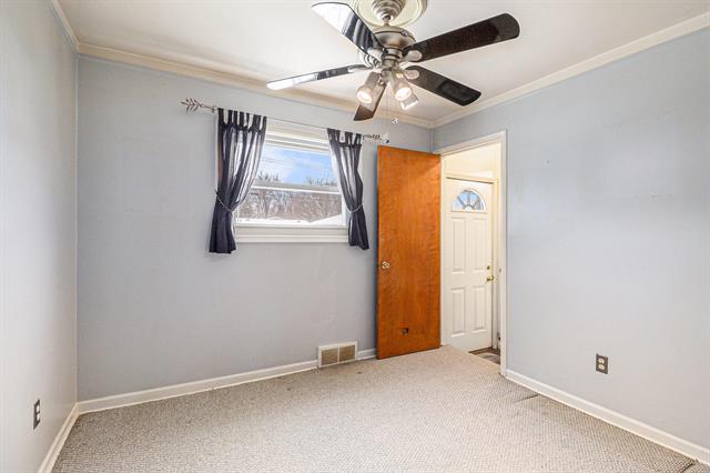 Builiding view nine for 30801 Pardo, Garden City, MI. 48135