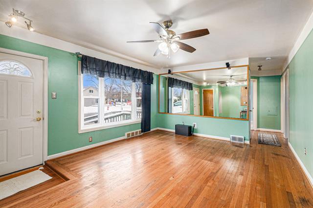 Builiding view one for 30801 Pardo, Garden City, MI. 48135