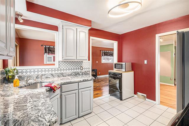 Builiding view six for 30801 Pardo, Garden City, MI. 48135