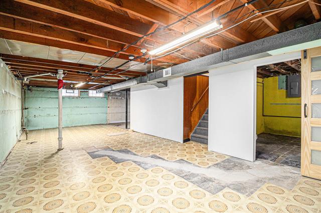 Builiding view sixteen for 30801 Pardo, Garden City, MI. 48135