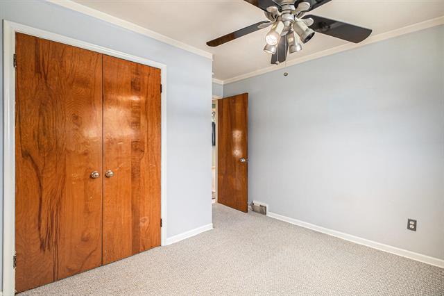 Builiding view ten for 30801 Pardo, Garden City, MI. 48135