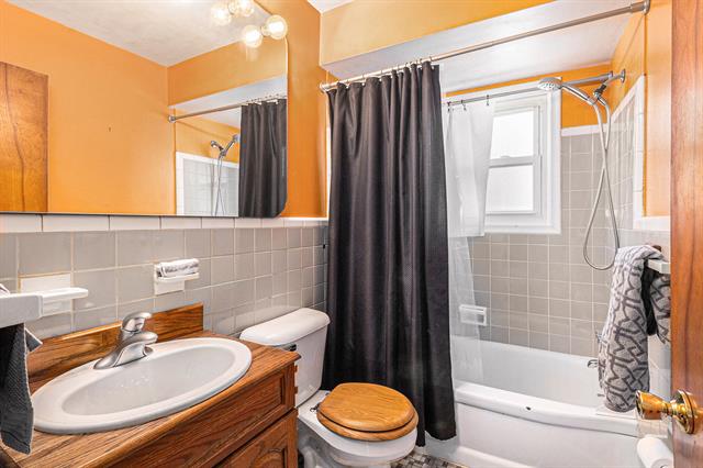 Builiding view thirteen for 30801 Pardo, Garden City, MI. 48135