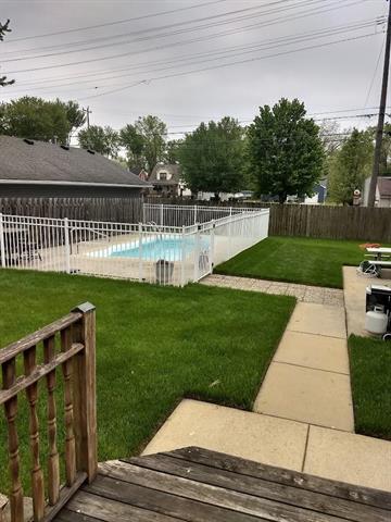 Builiding view twenty four for 30801 Pardo, Garden City, MI. 48135