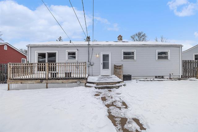 Builiding view twenty one for 30801 Pardo, Garden City, MI. 48135