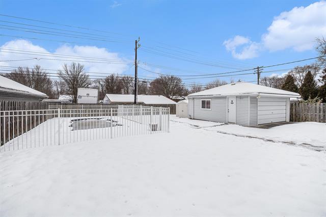 Builiding view twenty three for 30801 Pardo, Garden City, MI. 48135