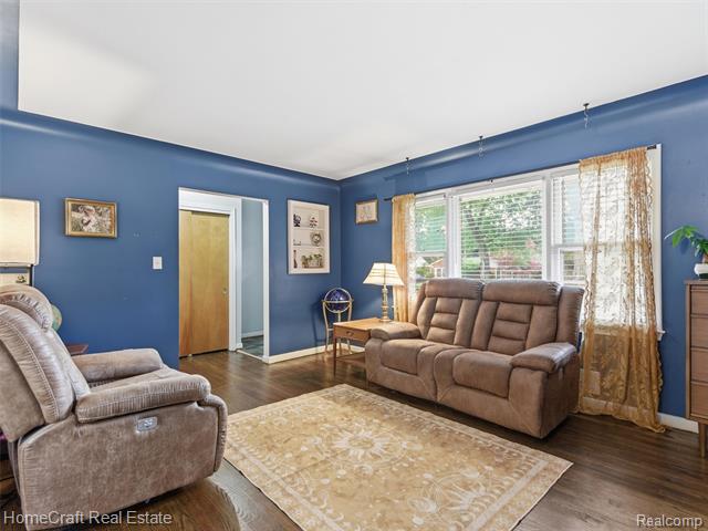 Builiding view ten for 1775 N Gulley, Dearborn Heights, MI. 48127