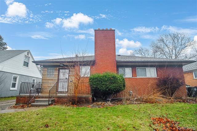 front view for 22170 Harding Ave, Oak Park, Mi. 48237