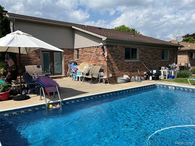 Builiding view sixteen for 44131 Westminister Way, Canton, MI. 48187