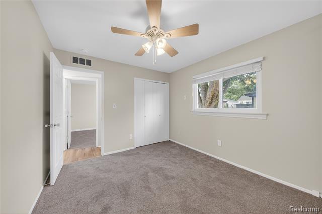 Builiding view fifteen for 33484 Krauter, Westland, MI. 48185