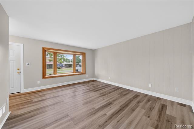 Builiding view four for 33484 Krauter, Westland, MI. 48185