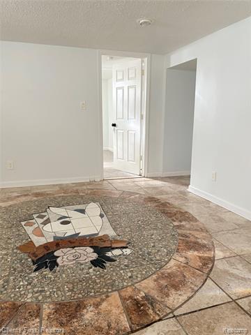 Builiding view forty for 251 Helen, Garden City, MI. 48135